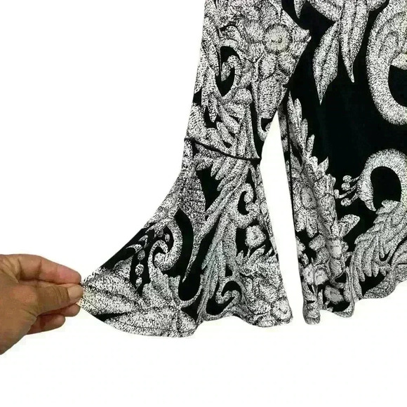 Eva Varro black/white tunic sz S,3/4 Flowy bottom sleeve, stunning peacock print - Picture 4 of 7